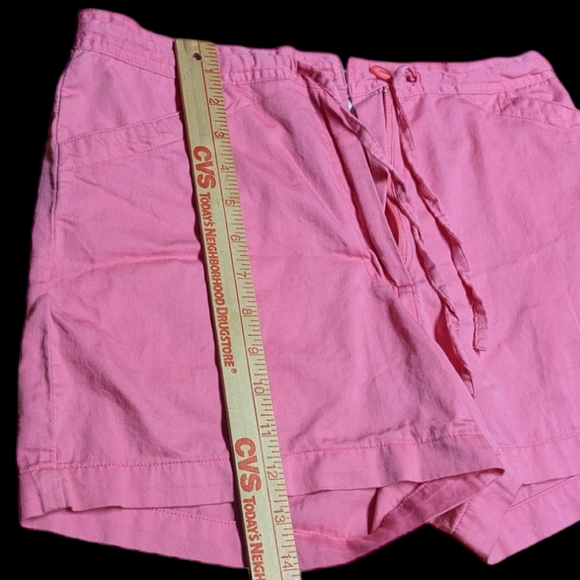 Newport News Jeanology Collection Bright Pink Ladies Size 4 Lightweight Shorts - Picture 7 of 12